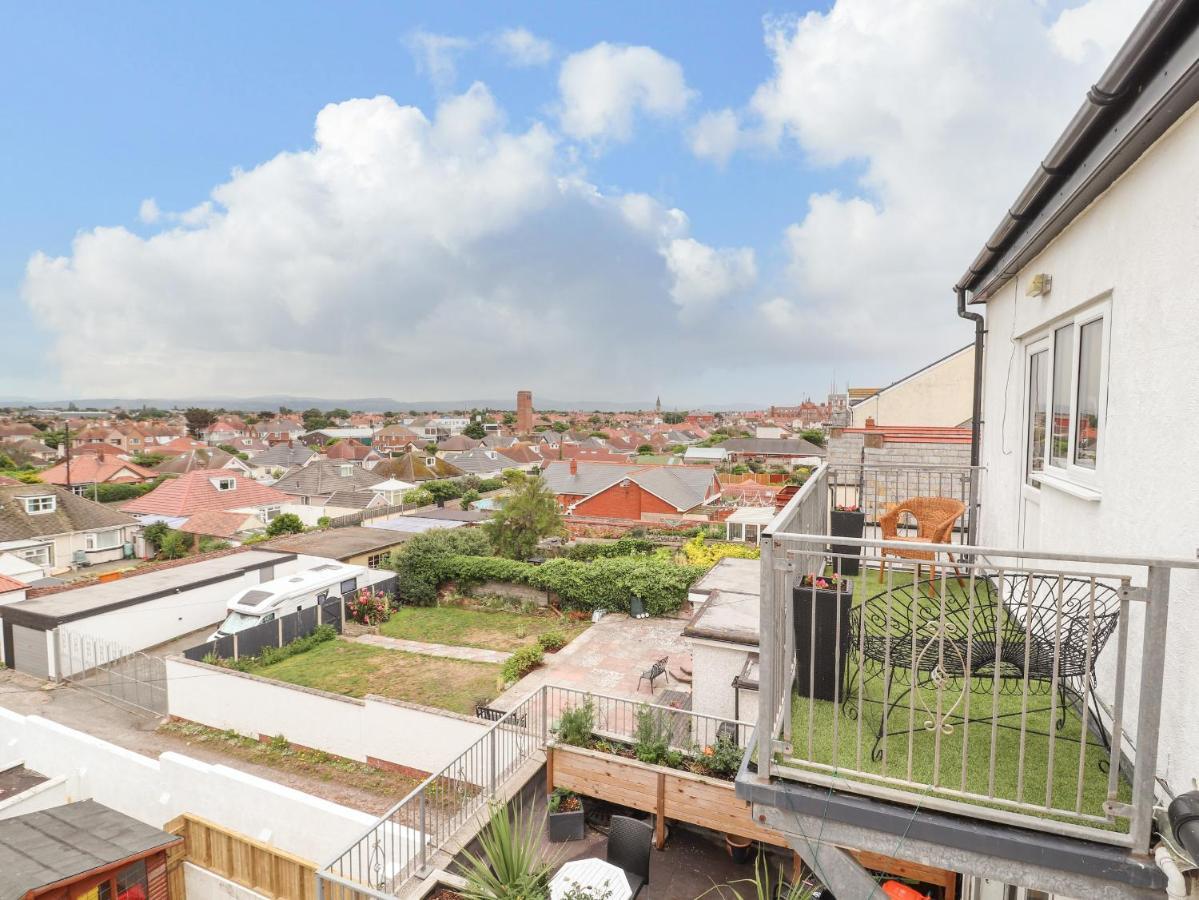 Apartamento Ty Uchaf Rhyl Exterior foto